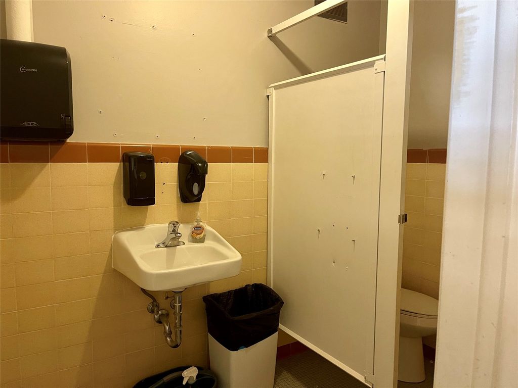 110 E Main Street, Cut Bank, MT 59427 photo 24