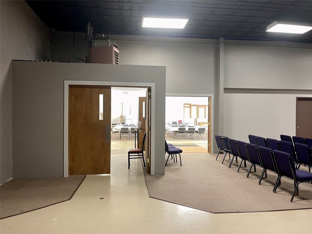 110 E Main Street, Cut Bank, MT 59427 photo 9