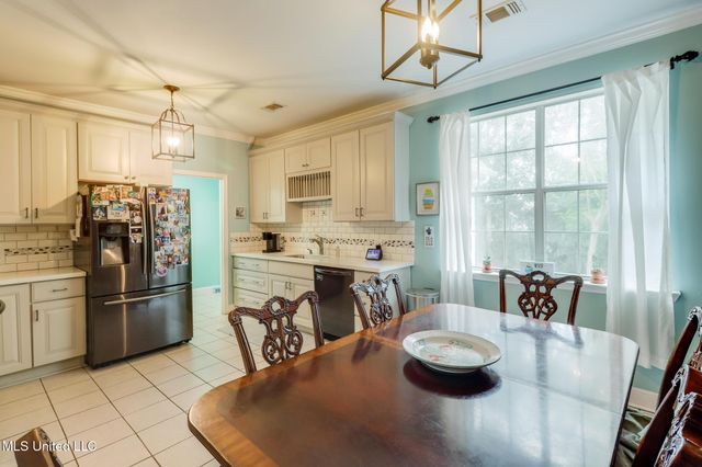 8428 Ieke Drive, Diamondhead, MS 39525