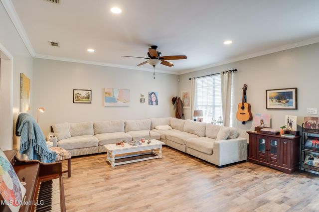 8428 Ieke Drive, Diamondhead, MS 39525