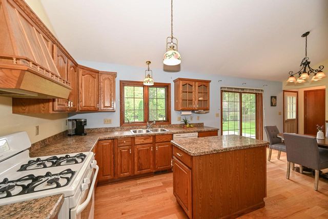 9358 S 33rd STREET, Franklin, WI 53132