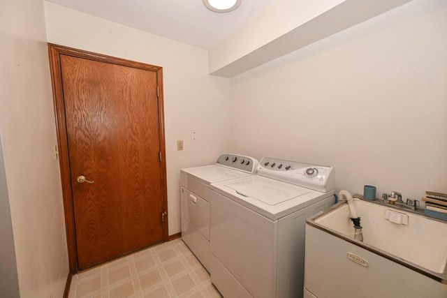 9358 S 33rd STREET, Franklin, WI 53132