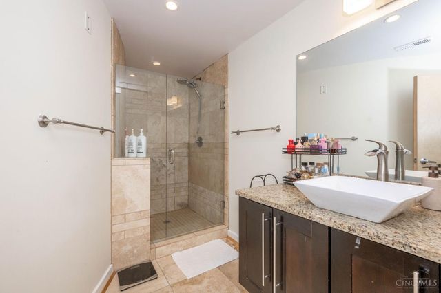 1417 Main Street, Cincinnati, OH 45202