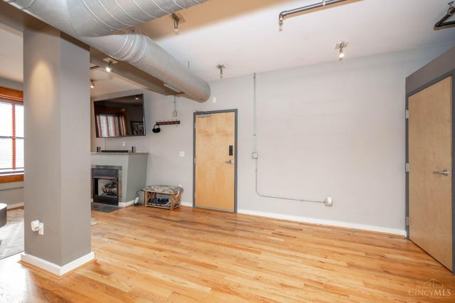 1417 Main Street, Cincinnati, OH 45202