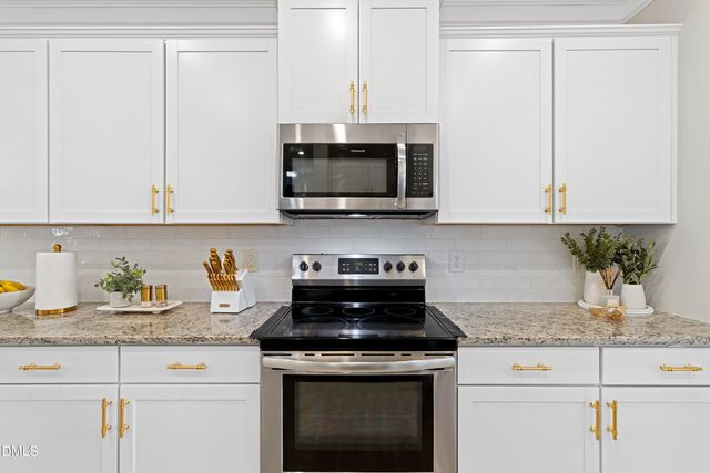99 Rigsby Avenue, Four Oaks, NC 27524