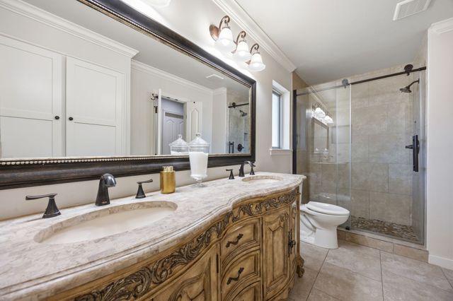 5 Haynes Circle, Terrell, TX 75160