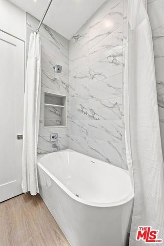 7056 Keokuk Avenue, Winnetka, CA 91306