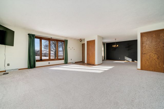 2481 Gleasman Road, Rockford, IL 61103