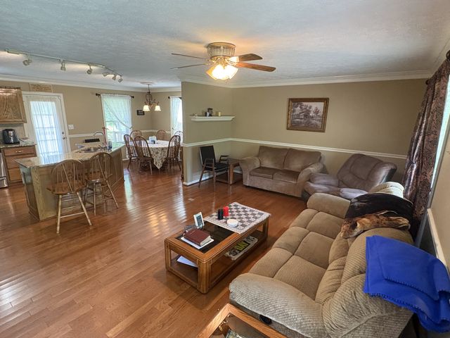 5234 Shellsford Rd, Mcminnville, TN 37110