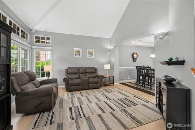 11325 NE 144th Place, Kirkland, WA 98034