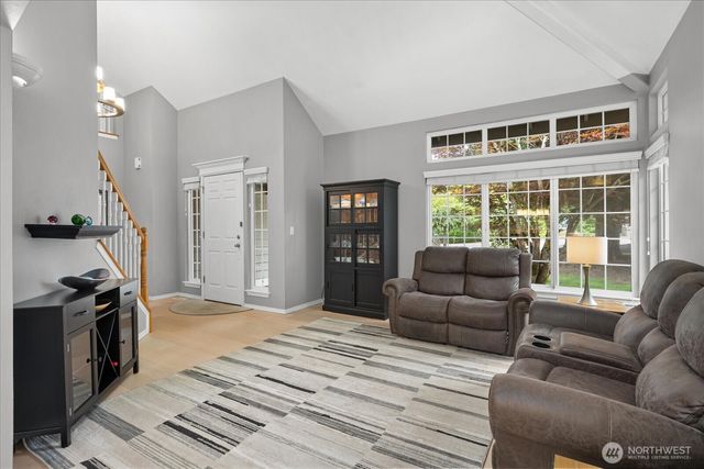 11325 NE 144th Place, Kirkland, WA 98034