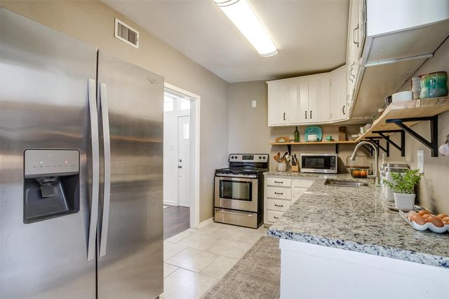 4913 Rutland Avenue, Fort Worth, TX 76133