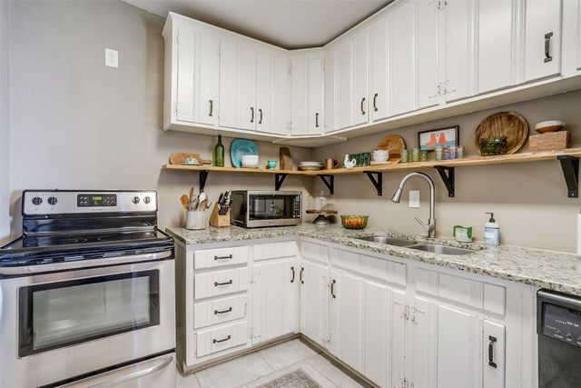 4913 Rutland Avenue, Fort Worth, TX 76133