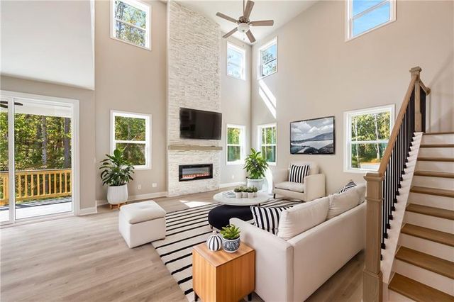 2460 Hidden Creek Road, Kennesaw, GA 30152