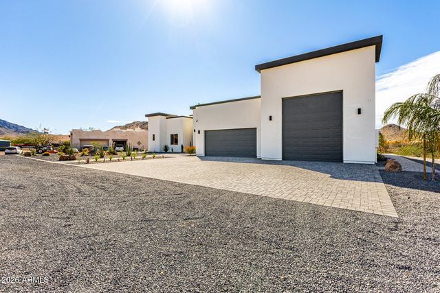 8296 S 132ND Avenue, Goodyear, AZ 85338