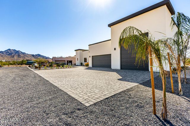8296 S 132ND Avenue, Goodyear, AZ 85338