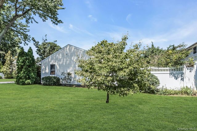 2 Arbor Road, Syosset, NY 11791