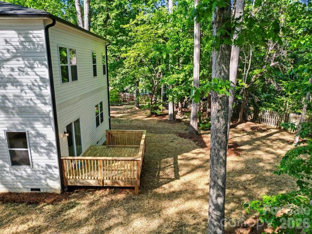 2415 Kimway Drive, Matthews, NC 28105