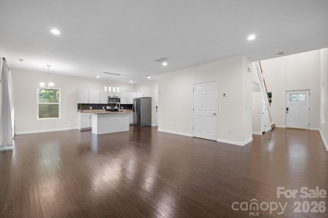 2415 Kimway Drive, Matthews, NC 28105