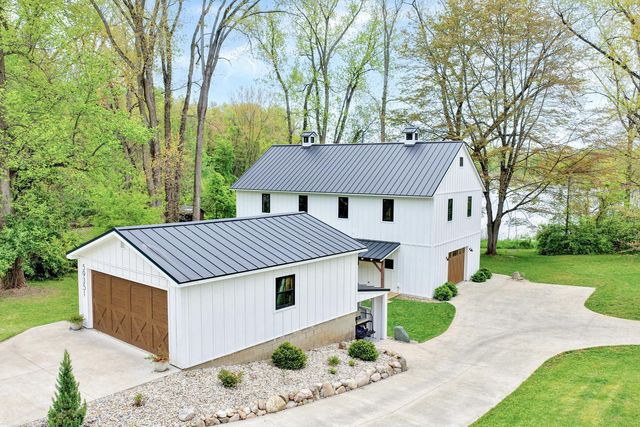 59351 Shafer Brothers Road, Three Rivers, MI 49093