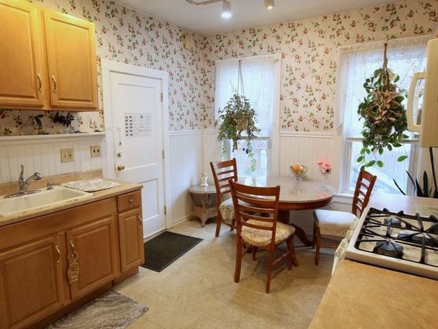 17 Snell Street, Brockton, MA 02301