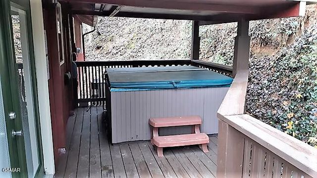 547 Hawks Trail, Gatlinburg, TN 37738