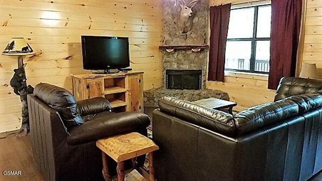 547 Hawks Trail, Gatlinburg, TN 37738