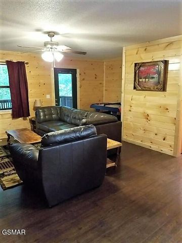 547 Hawks Trail, Gatlinburg, TN 37738
