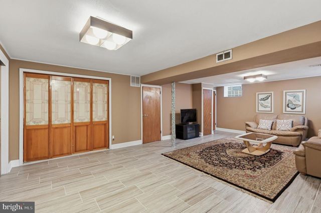 9701 NORTHEAST AVE, Philadelphia, PA 19115