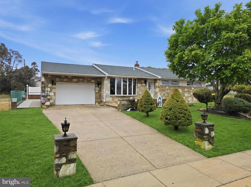 9701 NORTHEAST AVE, Philadelphia, PA 19115