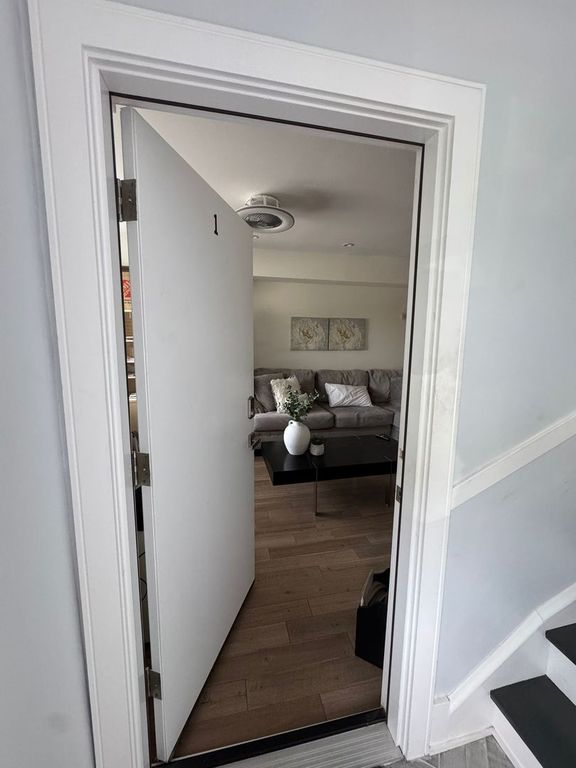 3436 N CENTRAL PARK Avenue 1, Chicago, IL 60618