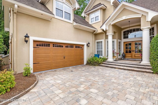 10014 VINEYARD LAKE Road E, Jacksonville, FL 32256