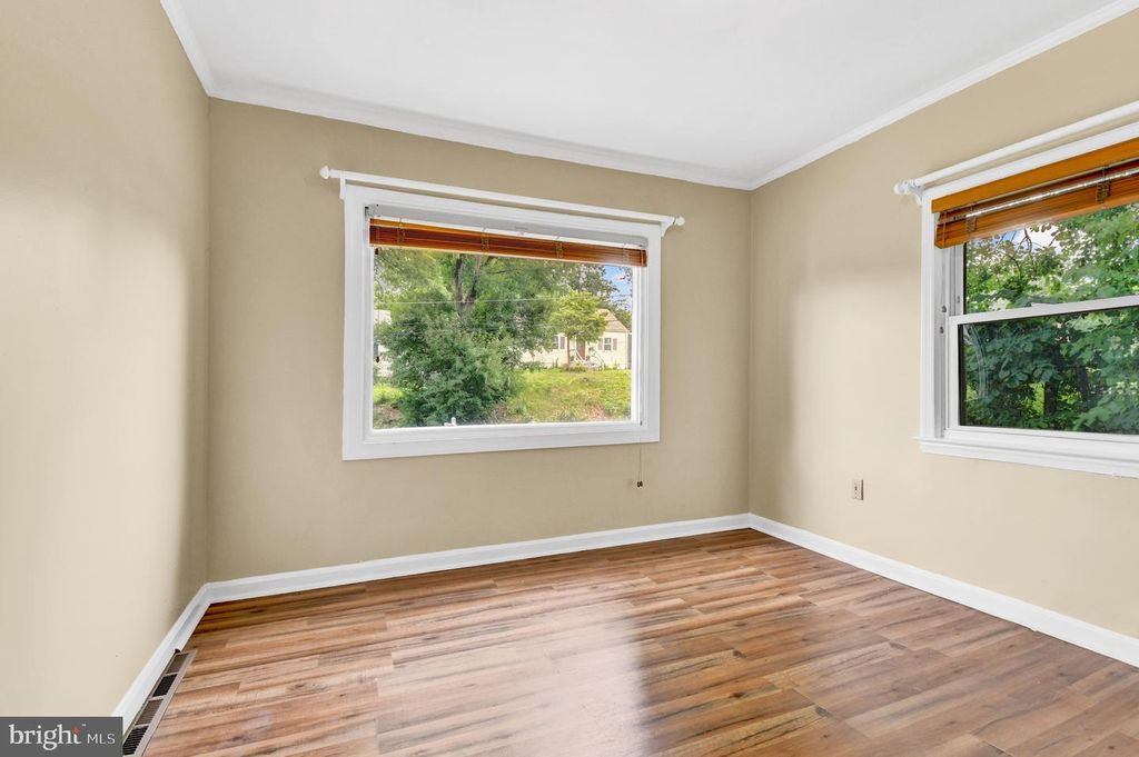 Image 14 of property listing at 4510 GRIDLEY RD, Silver Spring, MD 20906