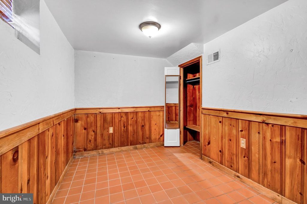 Image 20 of property listing at 4510 GRIDLEY RD, Silver Spring, MD 20906