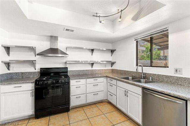 5246 Lisagayle Court 113, Las Vegas, NV 89103