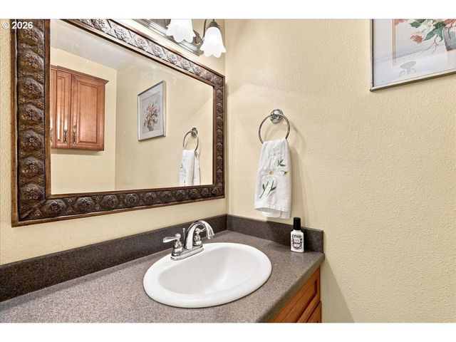 404 Se 2ND Ave, Battle Ground, WA 98604