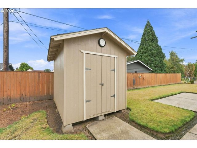 404 Se 2ND Ave, Battle Ground, WA 98604