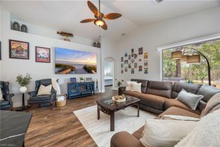 219 Glen Eagle CIR, Naples, FL 34104