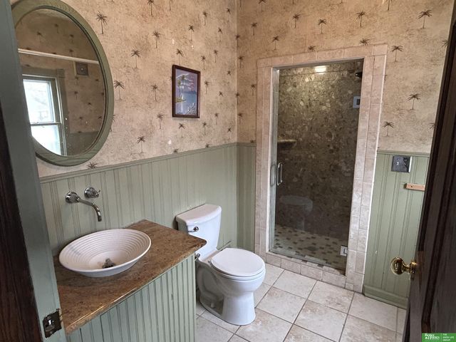 211 W Alexander Street, Valley, NE 68064