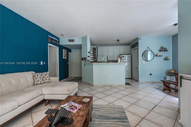 19601 E Country Club Drive 7104, Aventura, FL 33180