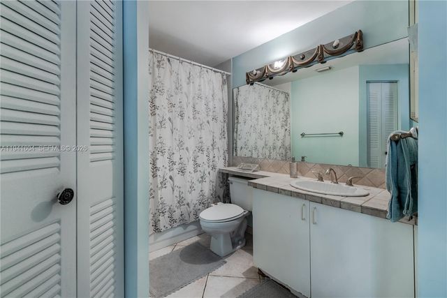 19601 E Country Club Drive 7104, Aventura, FL 33180