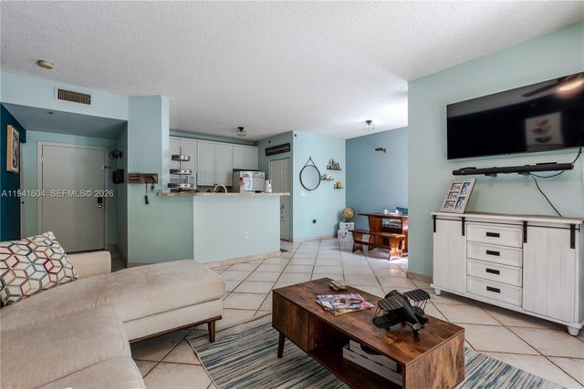 19601 E Country Club Drive 7104, Aventura, FL 33180