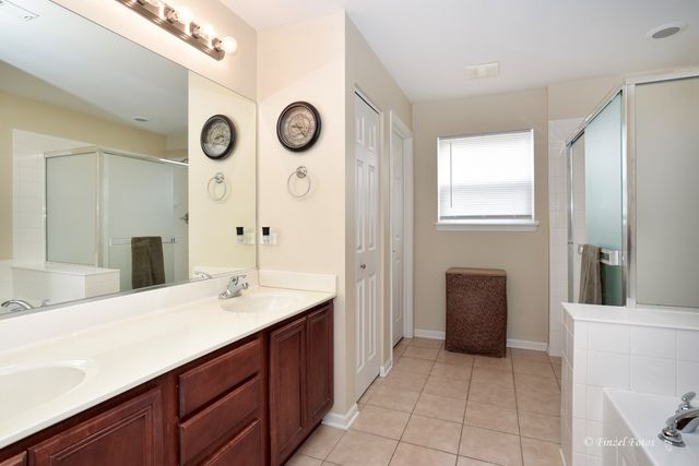247 Pawtucket Avenue, Elgin, IL 60124