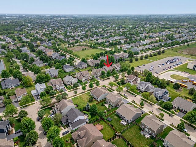 247 Pawtucket Avenue, Elgin, IL 60124