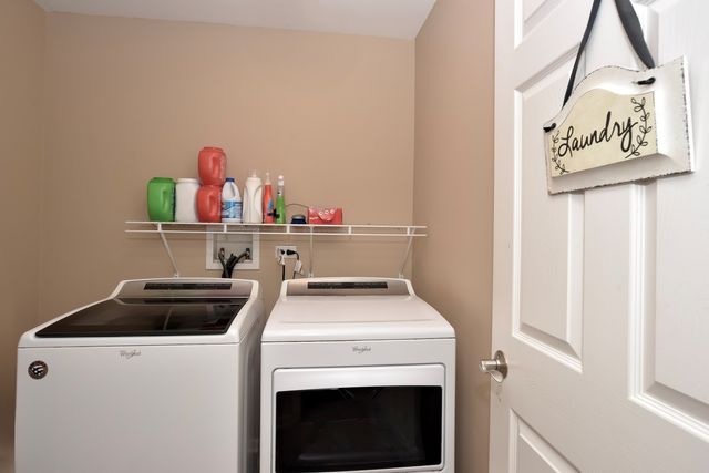 247 Pawtucket Avenue, Elgin, IL 60124