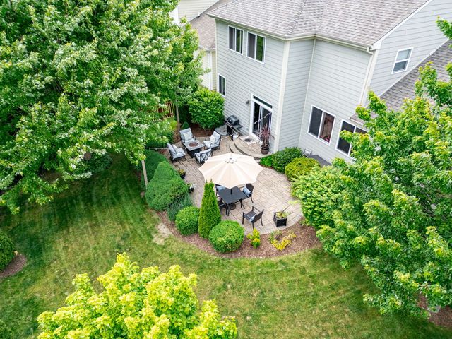 247 Pawtucket Avenue, Elgin, IL 60124