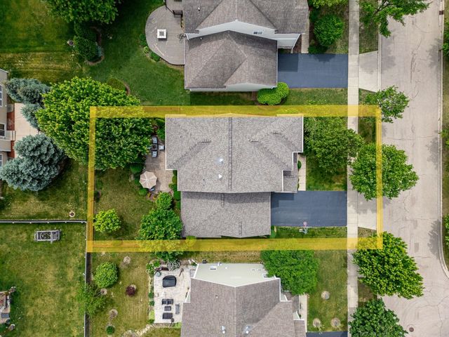 247 Pawtucket Avenue, Elgin, IL 60124