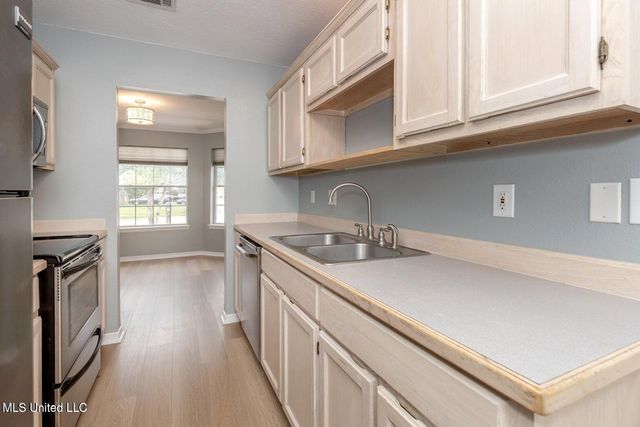 602 Rhonda Lane, Ocean Springs, MS 39564