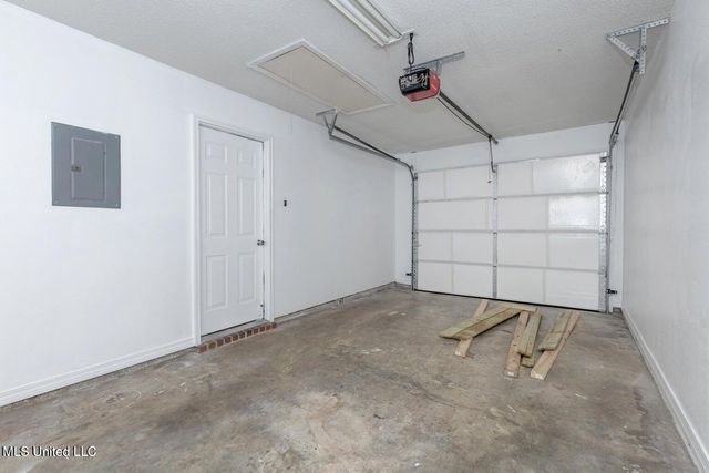 602 Rhonda Lane, Ocean Springs, MS 39564