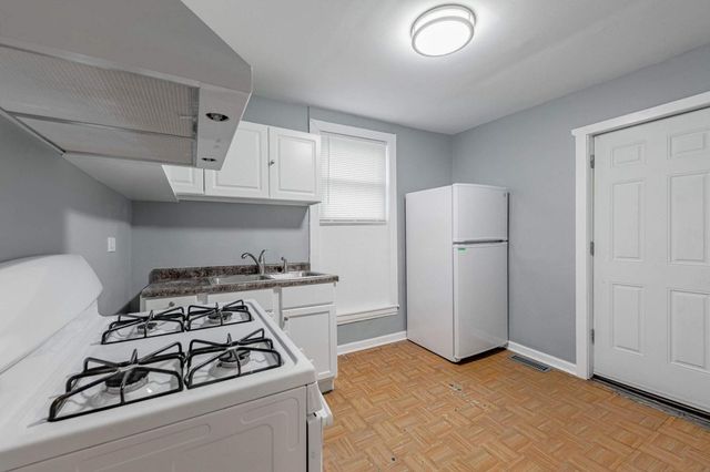 6211 S Loomis Boulevard 1, Chicago, IL 60636